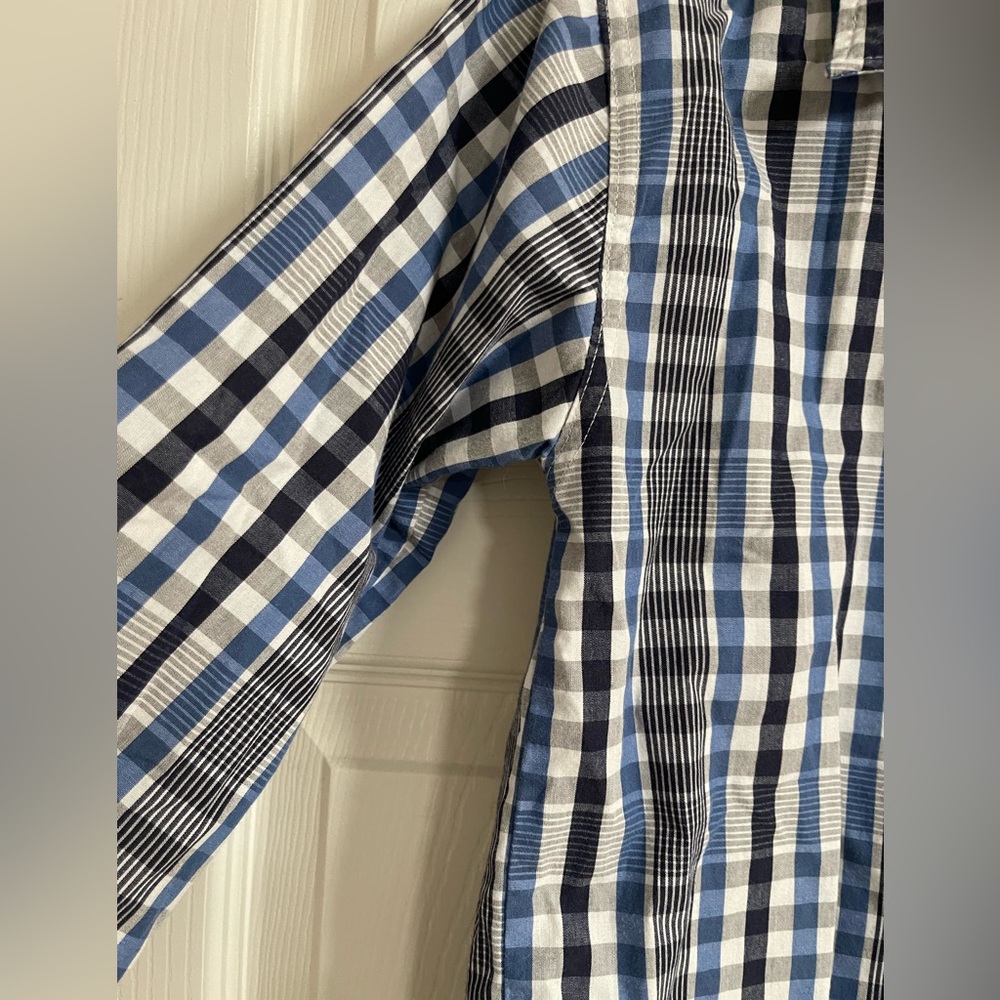 US POLO ASSN. Boys Blue & White Button Up Shirt Size 10/12 - Picture 4 of 7